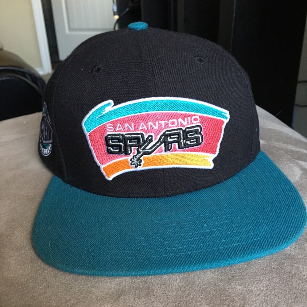 Spurs Flat Bill Hat Throwback Logo
